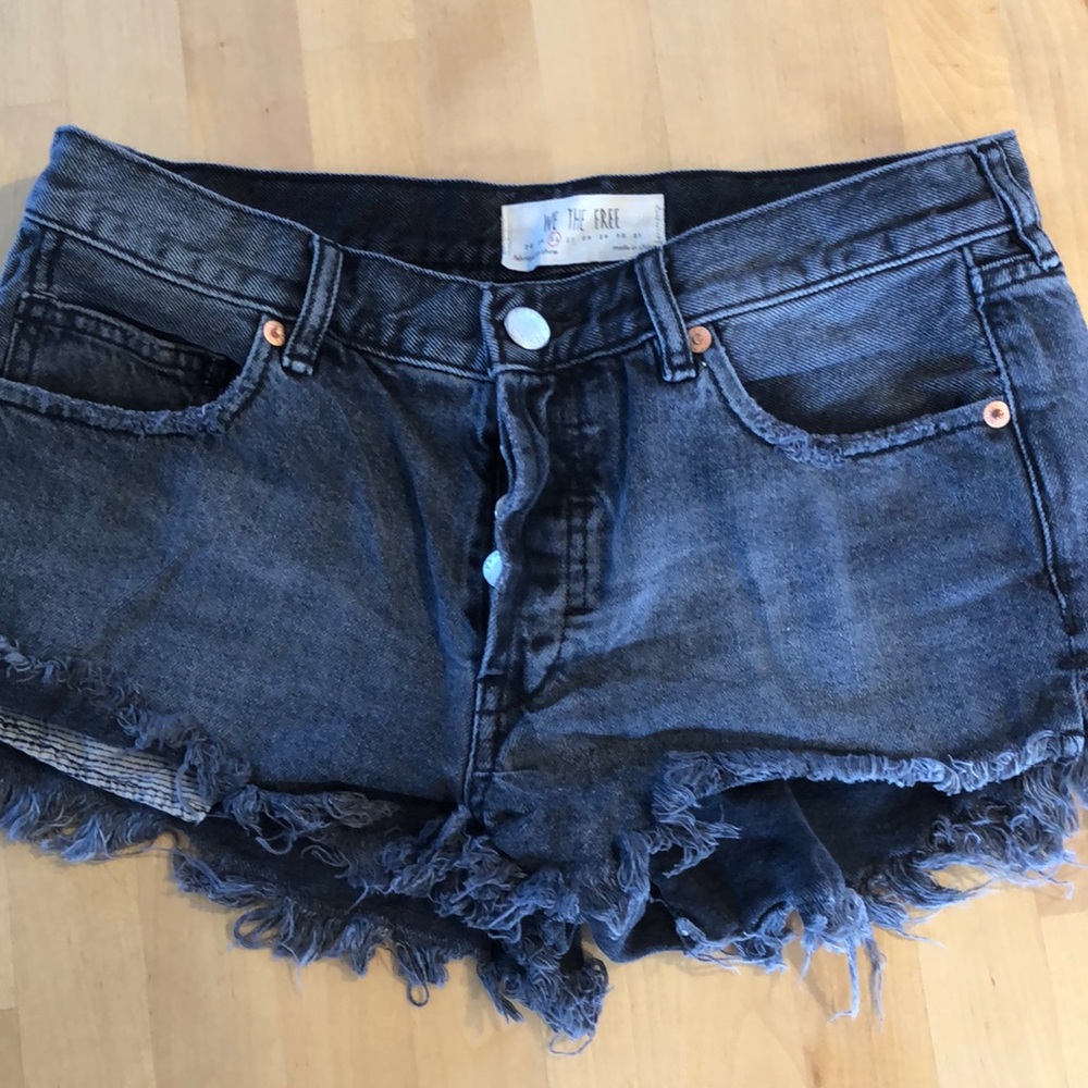 Women’s We the Free by Free People Low Rise Shorts Size 26 Black